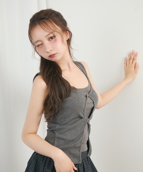 TITTY&CO.(ティティーアンドコー)の「レイヤード風デザインタンクトップ(タンクトップ・レディース・ホワイト/ピンク/チャコールグレー/グレー・FREE)」の10枚目の写真