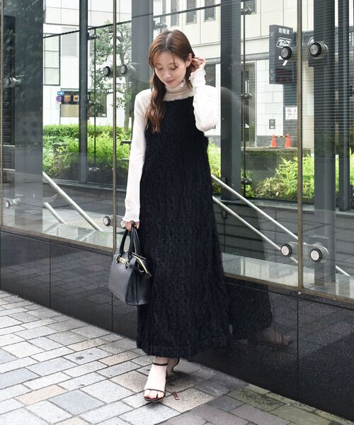 le.coeur blanc（ルクールブラン）の「TORRAZZO DONNAベロアドットチュールキャミワンピ（ワンピース・レディース・ブラック・38）」の18枚目の写真