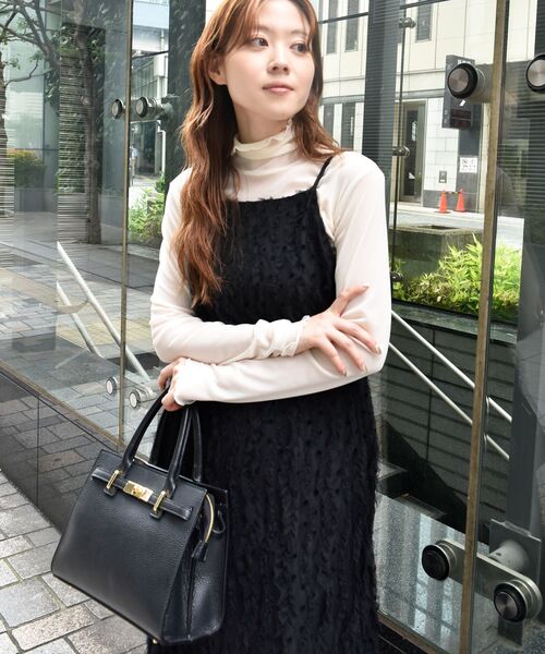 le.coeur blanc（ルクールブラン）の「TORRAZZO DONNAベロアドットチュールキャミワンピ（ワンピース・レディース・ブラック・38）」の21枚目の写真