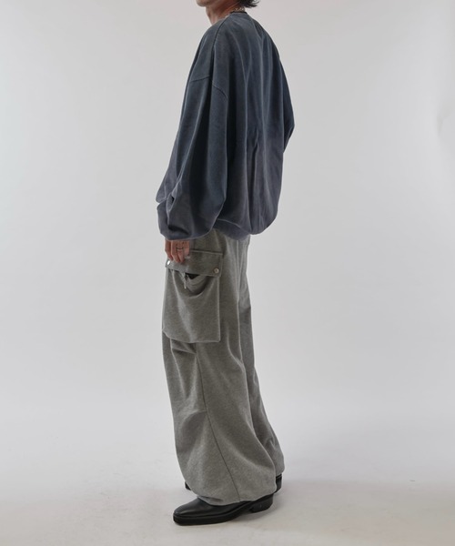 Lui's（ルイス）の「【Neucon/ニューコン】グラデーションブリーチオーバースウェットプルオーバー（スウェット・メンズ・ネイビー/ブラック・2/1）」の4枚目の写真