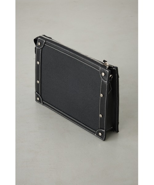 AZUL by moussy（アズールバイマウジー）の「スタッズクラッチバッグ（ショルダーバッグ・メンズ・ブラウン/ブラック・FREE）」の7枚目の写真