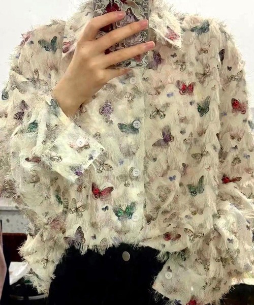 CANVAS+（キャンバスプラス）の「【CANVAS+】バタフライプリントシアーシャツ（シャツ/ブラウス・レディース・ホワイト・M）」の2枚目の写真