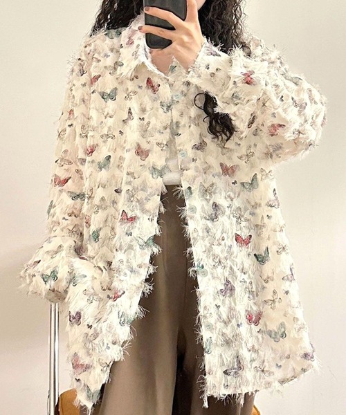 CANVAS+（キャンバスプラス）の「【CANVAS+】バタフライプリントシアーシャツ（シャツ/ブラウス・レディース・ホワイト・M）」の3枚目の写真