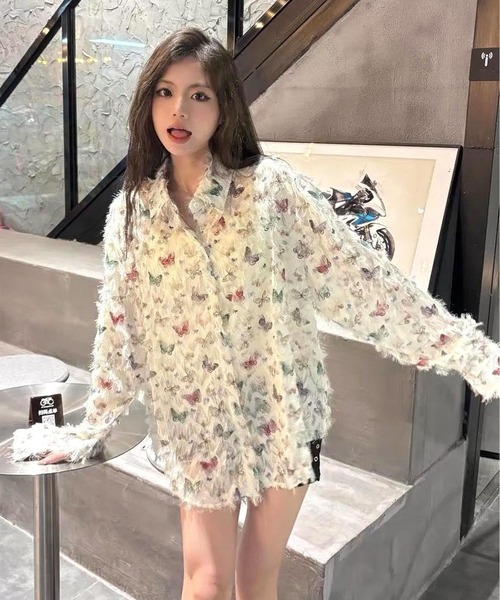 CANVAS+（キャンバスプラス）の「【CANVAS+】バタフライプリントシアーシャツ（シャツ/ブラウス・レディース・ホワイト・M）」の6枚目の写真