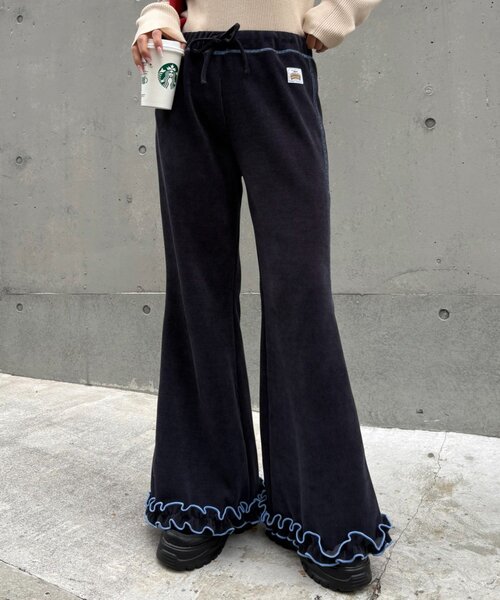 HELLO.SANFRANCISCO(ハローサンフランシスコ)の「【HELLO.SANFRANCISCO/ハローサンフランシスコ】コーデュロイ裾フリルフレアパンツ(スウェットパンツ・レディース・グリーン/ブラウン/ブラック/アイボリー・MEDIUM/SMALL)」の13枚目の写真