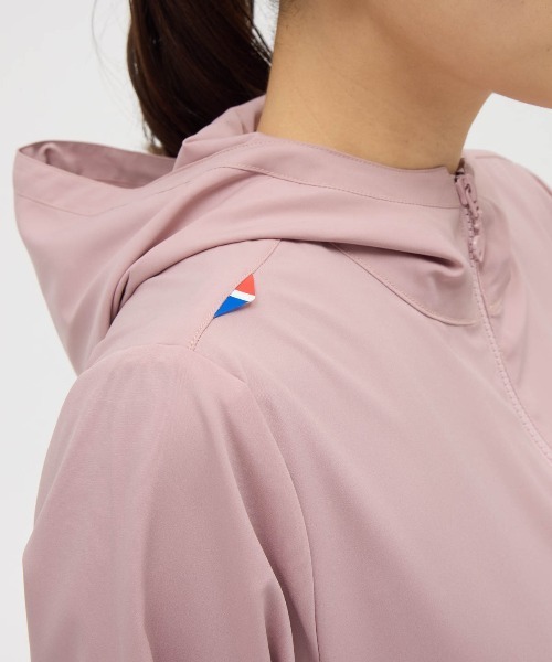 le coq sportif（ルコックスポルティフ）の「【ルコックスポルティフ】吸汗速乾/ストレッチ/UVカット防風クロスジャケット（ナイロンジャケット・レディース・ブルー/ネイビー/ピンク/ベージュ・S/M/L/XL）」の11枚目の写真