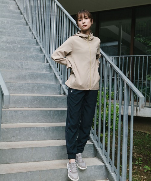 le coq sportif（ルコックスポルティフ）の「【ルコックスポルティフ】吸汗速乾/ストレッチ/UVカット防風クロスジャケット（ナイロンジャケット・レディース・ブルー/ネイビー/ピンク/ベージュ・S/M/L/XL）」の16枚目の写真