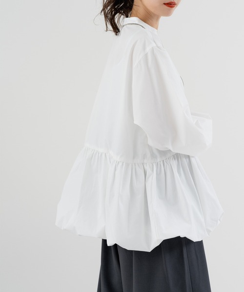 SABUROKU(サブロク)の「【SABUROKU】大人可愛い シルエット が魅力の 裾バルーン シャツ(シャツ/ブラウス・レディース・ベージュ/オフホワイト/ダークグリーン・M)」の14枚目の写真