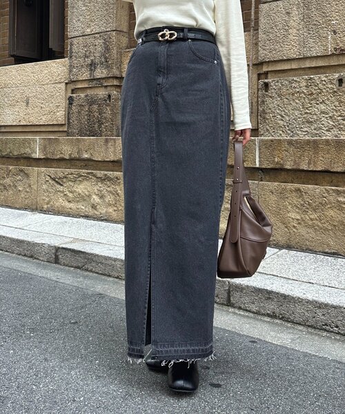 Thevon(ゼボン)の「カットオフデニムナロースカート(スカート・レディース・ブルー/ブラック・S/M)」の3枚目の写真