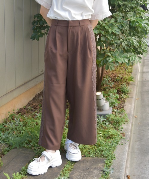 axes femme(アクシーズファム)の「サイドレースラインパンツ(その他パンツ・レディース・ブラウン/ブラック・FREE)」の1枚目の写真