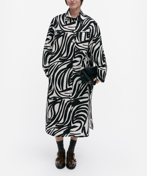 marimekko(マリメッコ)の「Jalki Jokuraita / dress(ワンピース・レディース・ブラック・36)」の1枚目の写真