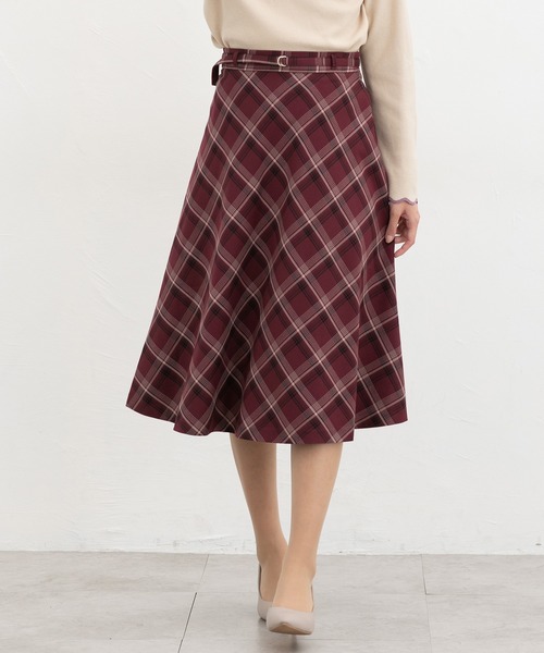 Honeys(ハニーズ)の「チェック柄フレアスカート(スカート・レディース・レッド系その他/ベージュ系その他/ネイビー系・L/LL/M/S)」の3枚目の写真