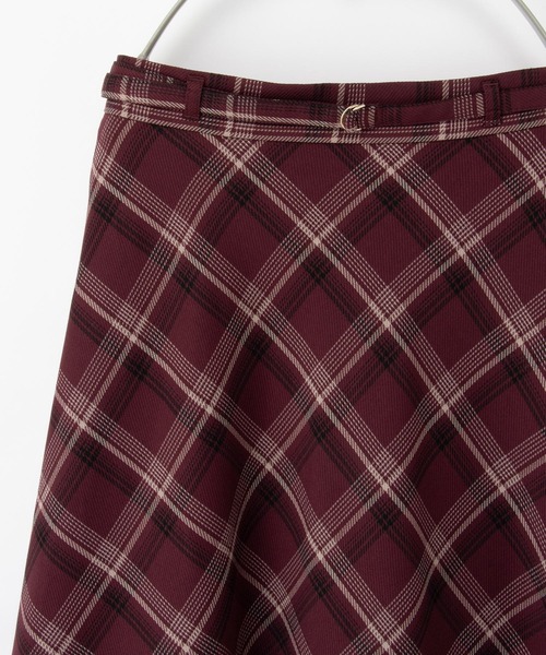 Honeys(ハニーズ)の「チェック柄フレアスカート(スカート・レディース・レッド系その他/ベージュ系その他/ネイビー系・L/LL/M/S)」の17枚目の写真