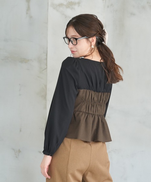 ASTORIA ODIER(アストリアオディール)の「ツイストリボンドッキングブラウス(シャツ/ブラウス・レディース・ブラック/ブラウン/グレー・MEDIUM)」の18枚目の写真