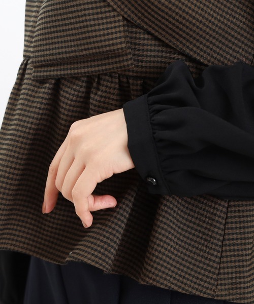 ASTORIA ODIER(アストリアオディール)の「ツイストリボンドッキングブラウス(シャツ/ブラウス・レディース・ブラック/ブラウン/グレー・MEDIUM)」の13枚目の写真