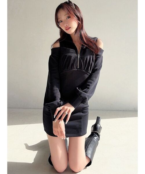 RESEXXY（リゼクシー）の「レイヤードフーディミニワンピース（ワンピース・レディース・ブラック/ライトグレー/チャコールグレー・FREE）」の5枚目の写真