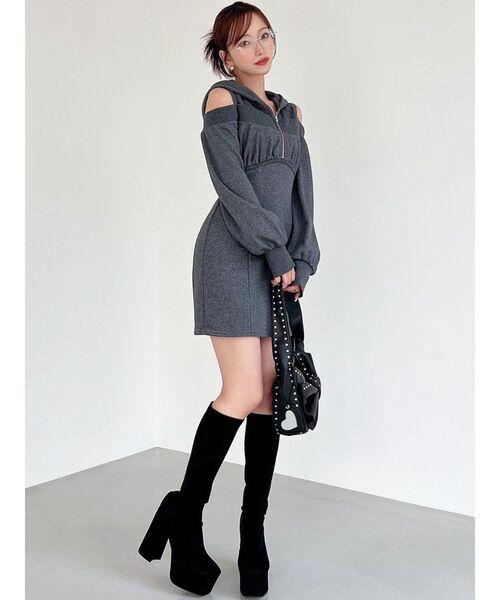 RESEXXY（リゼクシー）の「レイヤードフーディミニワンピース（ワンピース・レディース・ブラック/ライトグレー/チャコールグレー・FREE）」の14枚目の写真