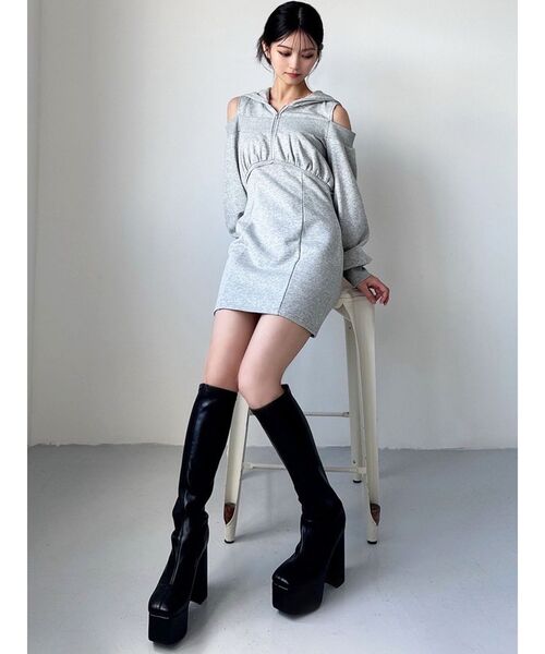 RESEXXY（リゼクシー）の「レイヤードフーディミニワンピース（ワンピース・レディース・ブラック/ライトグレー/チャコールグレー・FREE）」の21枚目の写真