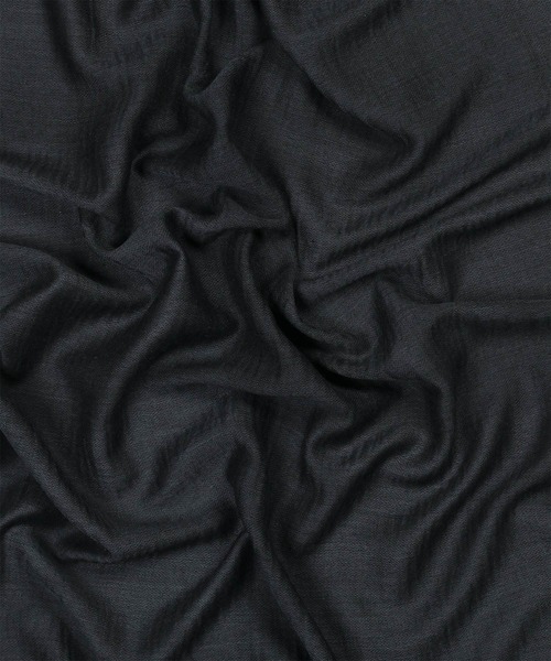 Paul Smith(ポールスミス)の「コントラストカラー リバーシブル ストール【250416】(ストール/ショール・メンズ・ダークパープル/ダークグリーン/ダークグレー・FREE)」の6枚目の写真