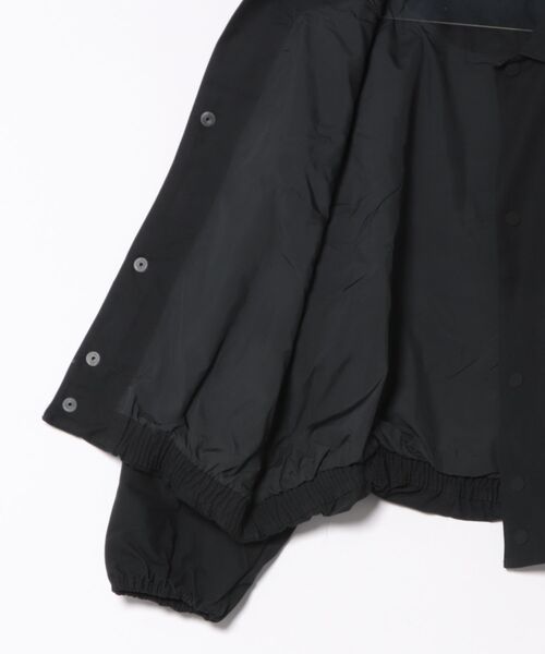 NIKE(ナイキ)の「《NIKEアパレル》ASWNSWSTREETWVNCOACHJKT(その他アウター・レディース・ホワイト系/ブラック・XL/L/M/S)」の4枚目の写真