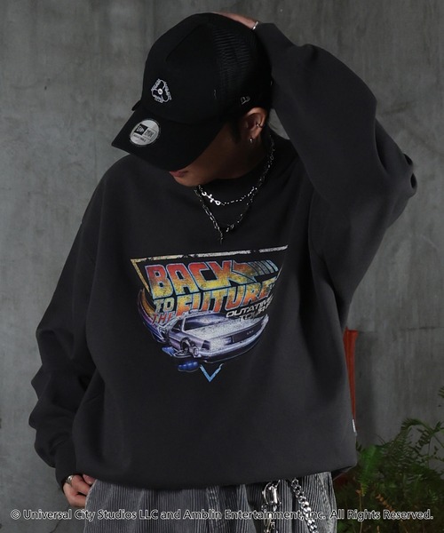 ILL'S(イルズ)の「【retro movie】Back to the future / Jurassic Park ヴィンテージライク レトロ映画 プリントスウェット メンズ レディース ユニセックス(スウェット・メンズ・ブラウン/ブラック/チャコールグレー/アッシュグレー・M/L)」の2枚目の写真