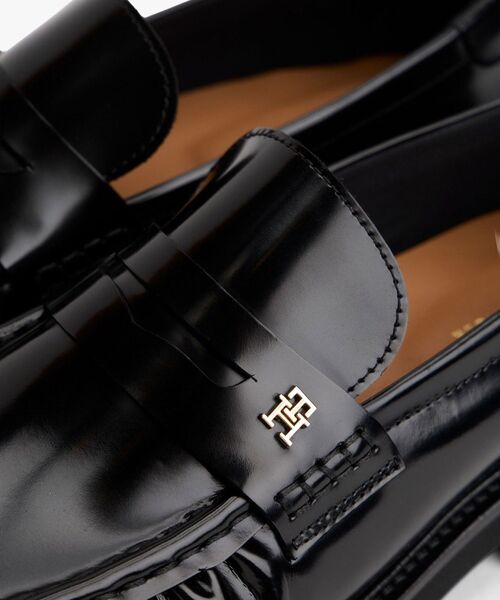 TOMMY HILFIGER（トミーヒルフィガー）の「スクエアトゥアブラジバートローファー（その他シューズ・レディース・ブラック・23cm/23.5cm/24cm）」の6枚目の写真