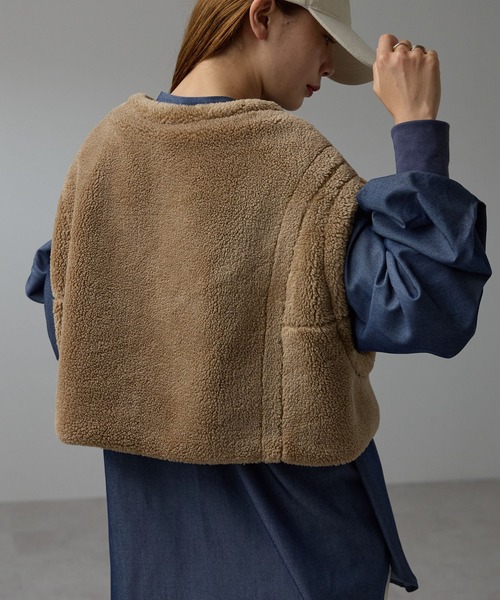 r.（アールドット）の「テディボア　ノーカラーショートベスト（その他アウター・レディース・キャメル/モカ/チャコールグレー/ライトベージュ・FREE）」の16枚目の写真