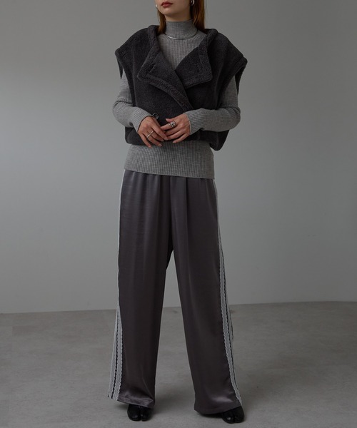 r.（アールドット）の「テディボア　ノーカラーショートベスト（その他アウター・レディース・キャメル/モカ/チャコールグレー/ライトベージュ・FREE）」の12枚目の写真