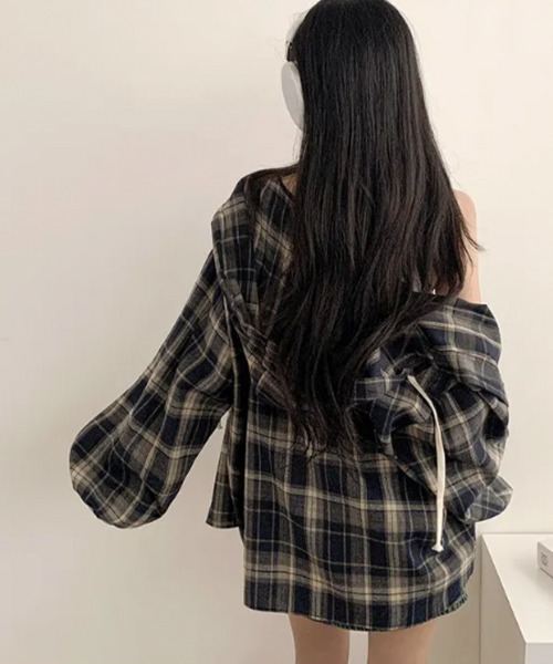 VIVID LADY(ビビッドレディー)の「フード付き チェックシャツ(シャツ/ブラウス・レディース・ネイビー/ブラウン/ブラック・FREE)」の17枚目の写真