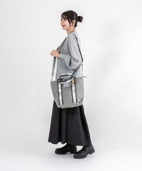 Jolie Joli(ジョリージョリ)の「【Jolie Joli/ジョリージョリ】2WAY ナイロン キルティング トートバッグ ショルダー付き A4対応(ハンドバッグ・レディース・ネイビー/ブラック/グレー・FREE)」の14枚目の写真