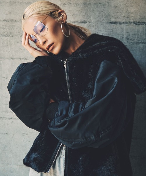 HEREIAM（ヘレイアム）の「【HEREIAM】異素材MIXで主役級。ドッキングファーブルゾン（ブルゾン・レディース・ブラック/ブラウン・FREE）」の3枚目の写真