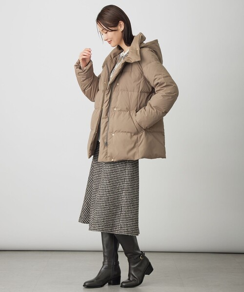 J.PRESS(ジェイプレス)の「【洗える・2way】タフタダウン ミドル丈 コート(ダウンジャケット/コート・レディース・ブラック系/グレー系/アイボリー系/ブラウン系・T13/T15)」の17枚目の写真