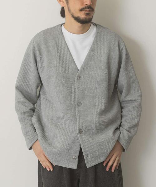 ITEMS URBANRESEARCH(アイテムズ アーバンリサーチ)の「ジオメジャカード カットソーカーディガン(カーディガン/ボレロ・メンズ・ブルー系その他/グレー/ブラック・MEDIUM/LARGE)」の8枚目の写真