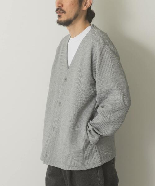 ITEMS URBANRESEARCH(アイテムズ アーバンリサーチ)の「ジオメジャカード カットソーカーディガン(カーディガン/ボレロ・メンズ・ブルー系その他/グレー/ブラック・MEDIUM/LARGE)」の9枚目の写真