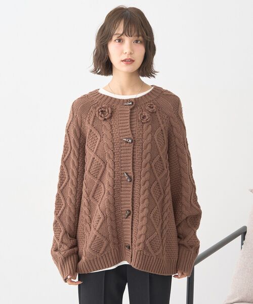 フラワーモチーフトグルボタンニットカーディガン（カーディガン
