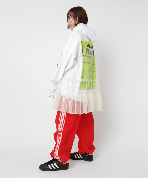 RNA(アールエヌエー)の「M2580 スクエアロゴパーカー(パーカー・レディース・ホワイト/ピンク/ブラック・MEDIUM)」の10枚目の写真