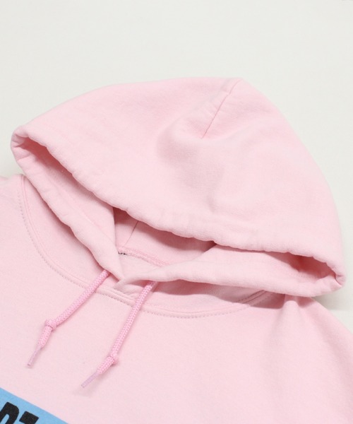 RNA(アールエヌエー)の「M2580 スクエアロゴパーカー(パーカー・レディース・ホワイト/ピンク/ブラック・MEDIUM)」の11枚目の写真