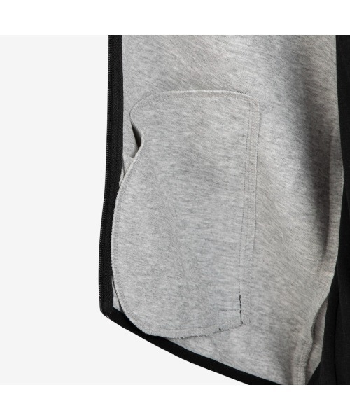 Reebok(リーボック)の「ビッグベクター ジャケット / CONTRAST PANEL FUNNELNECK JACKET(ジャージ・メンズ・アーミー/チャコールグレー×ブラック/グレー・X-LARGE/SMALL/MEDIUM/LARGE)」の6枚目の写真