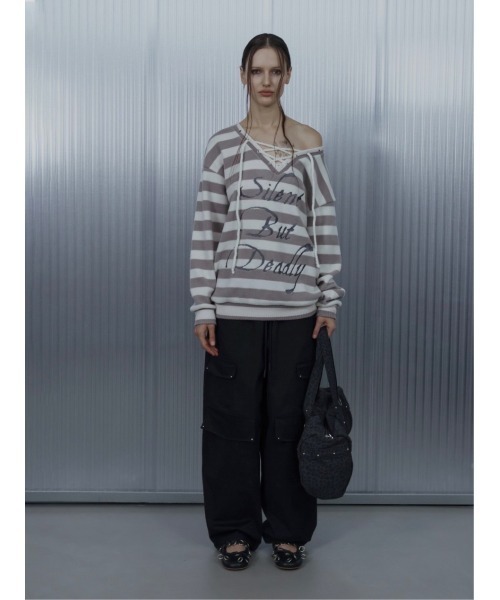 SETUPEXE(セットアップイーエックスイー)の「A'GEM/9 × .kom 『SETUPEXE/セットアップイーエックスイー』 STRIPE V-NECK MTM/ボーダーレースアップオフショルダーニットプルオーバー(ニット/セーター・レディース・アイボリー/ブラック/ブラウン・FREE)」の9枚目の写真