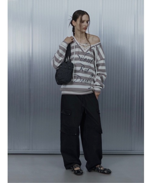 SETUPEXE(セットアップイーエックスイー)の「A'GEM/9 × .kom 『SETUPEXE/セットアップイーエックスイー』 STRIPE V-NECK MTM/ボーダーレースアップオフショルダーニットプルオーバー(ニット/セーター・レディース・アイボリー/ブラック/ブラウン・FREE)」の7枚目の写真
