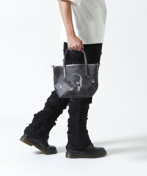 GENTIL BANDIT（ジャンティバンティ）の「GENTIL BANDIT x lucien pellat-finet /14th Anniv. Ltd トートバッグPM (SKULL)（トートバッグ・メンズ・ブラック/ホワイト・F）」の9枚目の写真