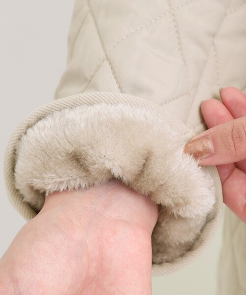 SHOO・LA・RUE(シューラルー)の「【撥水/フード取り外し可】自然にくびれる あったかダイヤ柄キルトコート【CIRCRIC】(その他アウター・レディース・ブラック/ライトベージュ/チャコールグレー・02/03/01/04)」の22枚目の写真