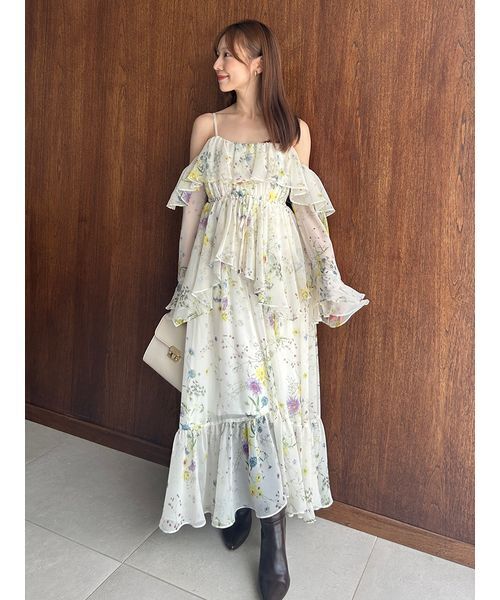 SNIDEL（スナイデル）の「オフショルフリルワンピース（ワンピース・レディース・イエロー/マルチ/コーラル・0/1）」の13枚目の写真