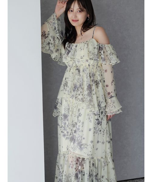 SNIDEL（スナイデル）の「オフショルフリルワンピース（ワンピース・レディース・イエロー/マルチ/コーラル・0/1）」の2枚目の写真