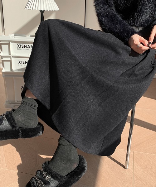 Doux Belle（ドゥーベル）の「ハイウエストプリーツミディスカート（スカート・レディース・ダークグレー/ブラック・MEDIUM）」の5枚目の写真