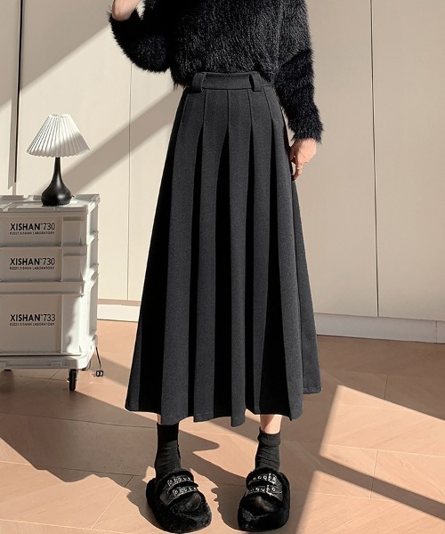 Doux Belle（ドゥーベル）の「ハイウエストプリーツミディスカート（スカート・レディース・ダークグレー/ブラック・MEDIUM）」の6枚目の写真