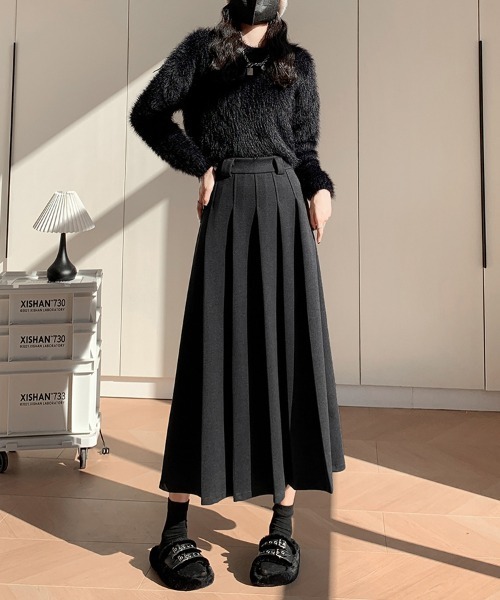 Doux Belle（ドゥーベル）の「ハイウエストプリーツミディスカート（スカート・レディース・ダークグレー/ブラック・MEDIUM）」の7枚目の写真