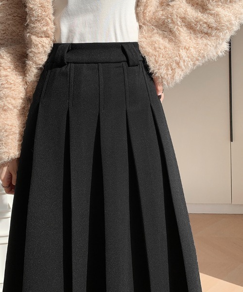 Doux Belle（ドゥーベル）の「ハイウエストプリーツミディスカート（スカート・レディース・ダークグレー/ブラック・MEDIUM）」の9枚目の写真