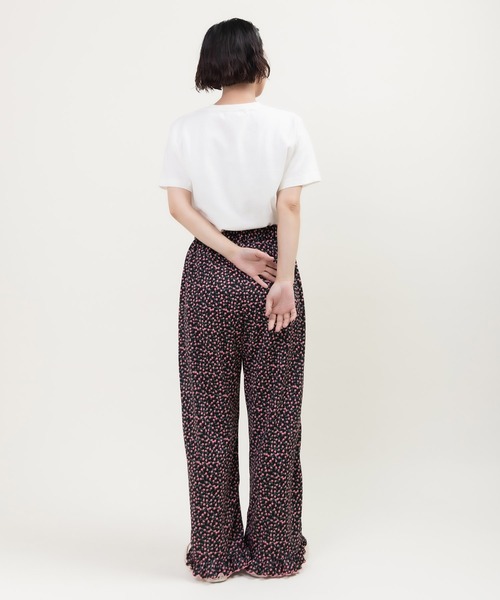 Dot＆Stripes CHILD WOMAN（ドットアンドストライプス　チャイルドウーマン）の「ポンチsmall roseプリント イージーパンツ（その他パンツ・レディース・ブラック・FREE）」の19枚目の写真