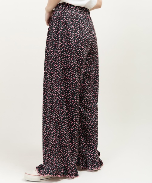 Dot＆Stripes CHILD WOMAN（ドットアンドストライプス　チャイルドウーマン）の「ポンチsmall roseプリント イージーパンツ（その他パンツ・レディース・ブラック・FREE）」の14枚目の写真